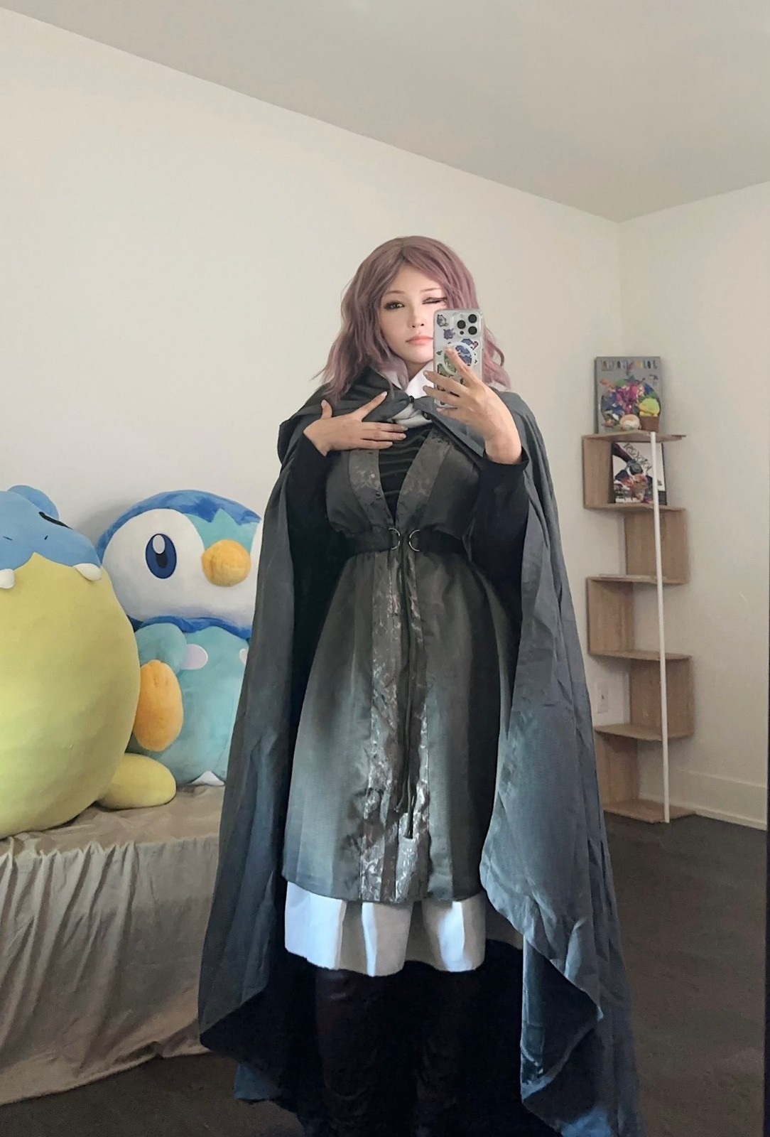 Nữ Streamer Hàn Quốc Cosplay Nicole trong 'Zero Zone' Rất Gợi Cảm và Tái Hiện Hoàn Hảo